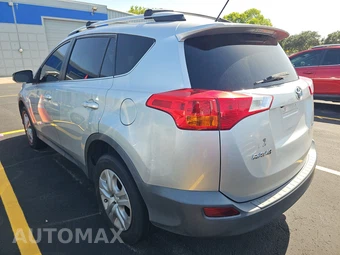 2013 Toyota RAV4 LE - miniatura 6