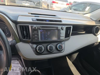 2013 Toyota RAV4 LE – miniatura 11