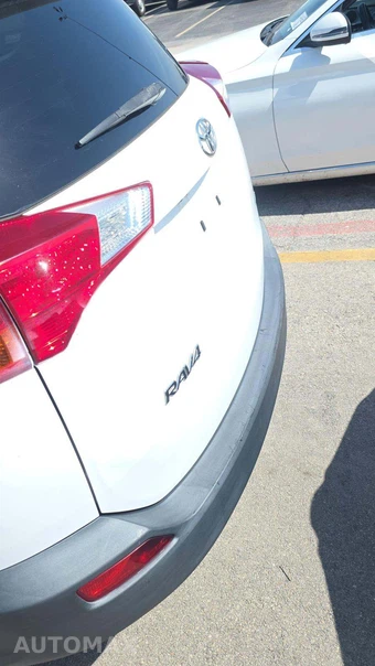2013 Toyota RAV4 LE – miniatura 26