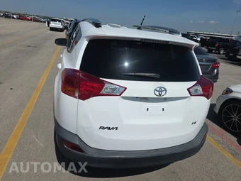 2013 Toyota RAV4 LE – miniatura 5