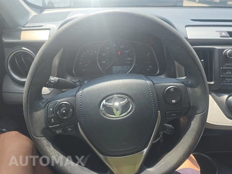 2013 Toyota RAV4 LE – miniatura 10