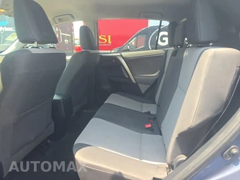 2013 Toyota RAV4 LE – miniatura 13