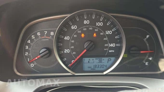 2013 Toyota RAV4 LE – miniatura 18