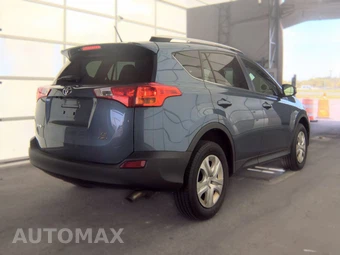 2013 Toyota RAV4 LE – miniatura 4