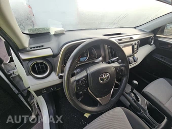 2013 Toyota RAV4 LE – miniatura 11
