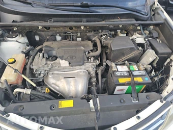 2013 Toyota RAV4 LE – miniatura 16