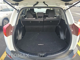 2013 Toyota RAV4 LE – miniatura 17