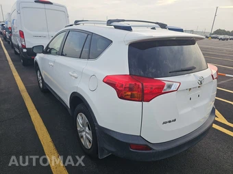 2013 Toyota RAV4 LE – miniatura 6