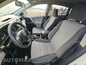 2013 Toyota RAV4 LE – miniatura 7