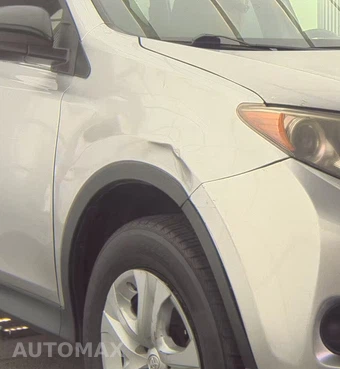 2013 Toyota RAV4 LE – miniatura 28