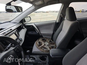 2013 Toyota RAV4 LE – miniatura 8