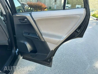 2013 Toyota RAV4 XLE - miniatura 17