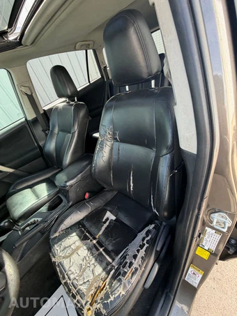 2013 Toyota RAV4 XLE - miniatura 31
