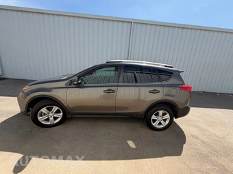2013 Toyota RAV4 XLE - miniatura 7