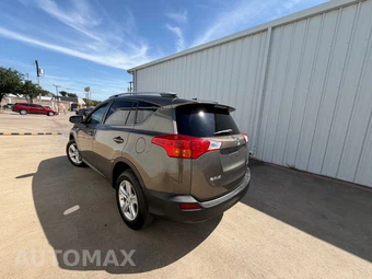 2013 Toyota RAV4 XLE - miniatura 8