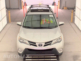 2013 Toyota RAV4 XLE – miniatura 2