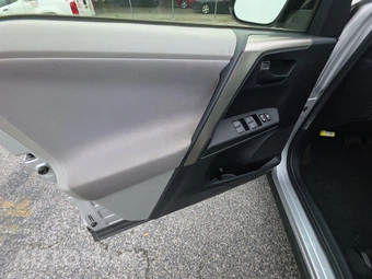 2013 Toyota RAV4 XLE – miniatura 9