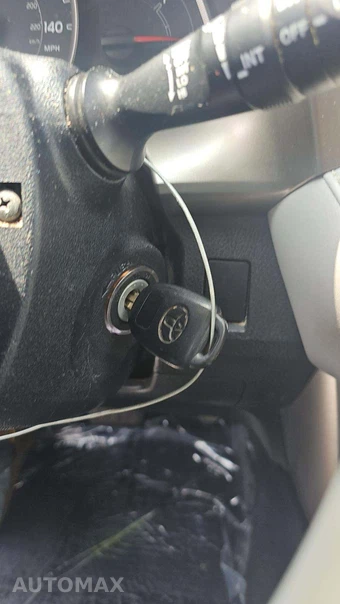 2013 Toyota RAV4 XLE – miniatura 20