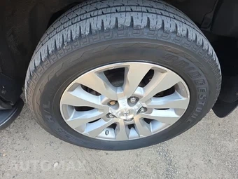 2013 Toyota Sequoia Limited – miniatura 11