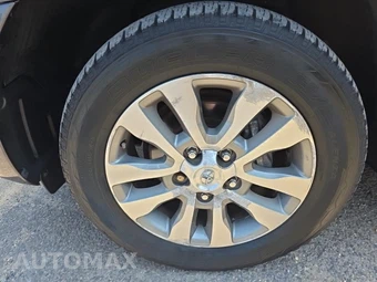 2013 Toyota Sequoia Limited – miniatura 8
