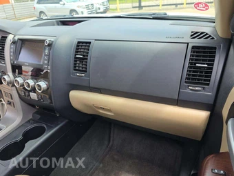 2013 Toyota Sequoia Platinum – miniatura 16