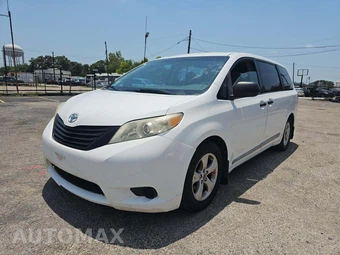 2013 Toyota Sienna L 7-Passenger 119.3" WB
