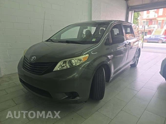 2013 Toyota Sienna L 7-Passenger 119.3" WB - samochód z USA z aukcji Manheim, oferta Kup Teraz w AUTOMAX