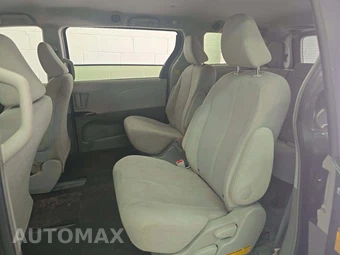 2013 Toyota Sienna L 7-Passenger 119.3" WB - miniatura 13