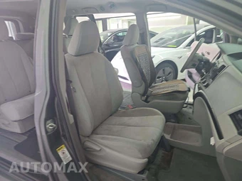 2013 Toyota Sienna L 7-Passenger 119.3" WB - miniatura 19