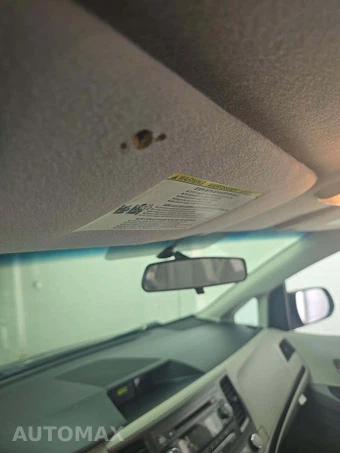 2013 Toyota Sienna L 7-Passenger 119.3" WB - miniatura 25