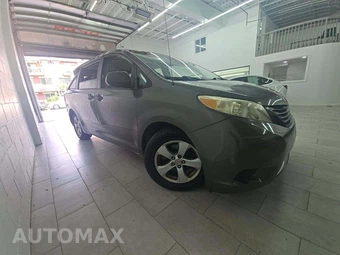 2013 Toyota Sienna L 7-Passenger 119.3" WB - miniatura 4