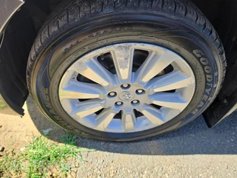 2013 Toyota Sienna LE 7-Passenger 119.3" WB - miniatura 8