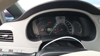 2013 Toyota Sienna LE 8-Passenger 119.3" WB - miniatura 18