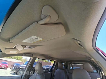 2013 Toyota Sienna LE 8-Passenger 119.3" WB - miniatura 11