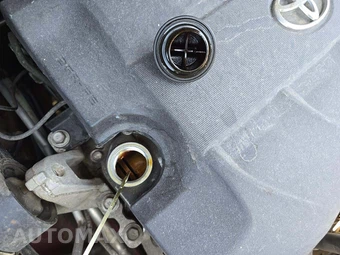 2013 Toyota Sienna LE 8-Passenger 119.3" WB - miniatura 27