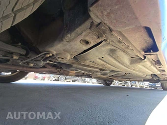 2013 Toyota Sienna LE 8-Passenger 119.3" WB - miniatura 7