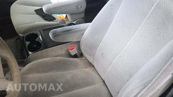 2013 Toyota Sienna LE 8-Passenger 119.3" WB - miniatura 30