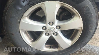 2013 Toyota Sienna LE 8-Passenger 119.3" WB - miniatura 44