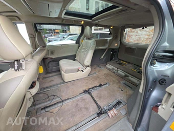 2013 Toyota Sienna Limited 7-Passenger 119.3" WB - miniatura 13