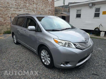 2013 Toyota Sienna Limited 7-Passenger 119.3" WB - miniatura 4