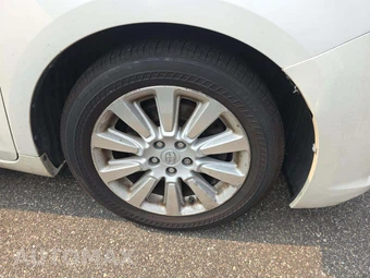 2013 Toyota Sienna Limited 7-Passenger 119.3" WB - miniatura 32