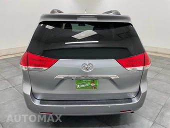 2013 Toyota Sienna Limited 7-Passenger 119.3" WB - miniatura 11