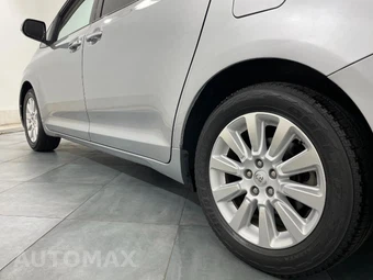 2013 Toyota Sienna Limited 7-Passenger 119.3" WB - miniatura 19