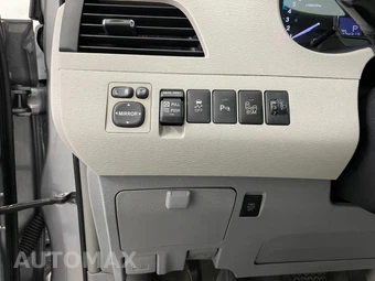2013 Toyota Sienna Limited 7-Passenger 119.3" WB - miniatura 28