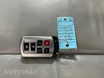 2013 Toyota Sienna Limited 7-Passenger 119.3" WB - miniatura 29