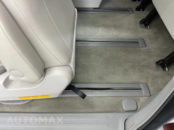 2013 Toyota Sienna Limited 7-Passenger 119.3" WB - miniatura 34