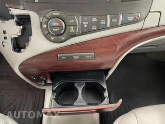 2013 Toyota Sienna Limited 7-Passenger 119.3" WB - miniatura 45