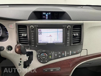 2013 Toyota Sienna Limited 7-Passenger 119.3" WB - miniatura 46