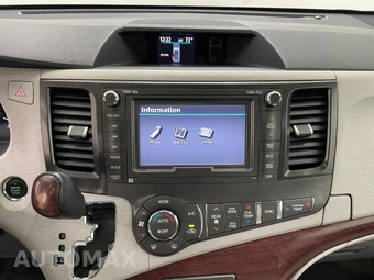 2013 Toyota Sienna Limited 7-Passenger 119.3" WB - miniatura 47