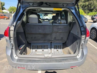 2013 Toyota Sienna Limited 7-Passenger 119.3" WB - miniatura 12